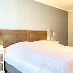 Baltischer Hof 19 *